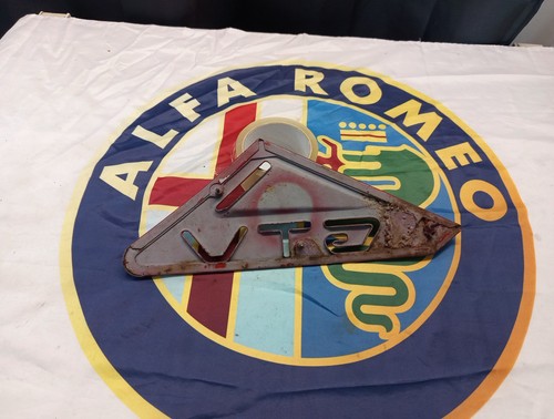 Triangulo Lateral Carrocería Alfa Romeo Gtv6 Y Alfetta Gtv - Imagen 6 de 8