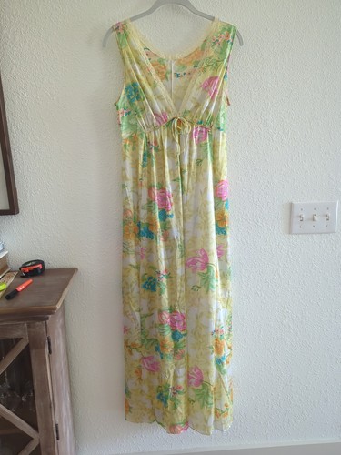Vtg Vanity Fair 70s SO SILKY Yellow Pink Orange Long Floral Nylon Nightgown SML