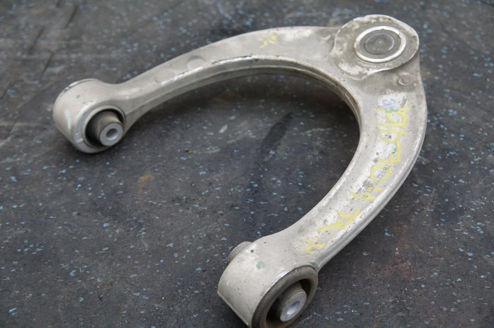 Brazo de control superior delantero derecho 31127847278 31122284980 OEM Bmw M5 M6 F10 2012-17 Foto 3 de 4