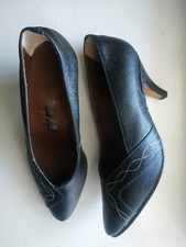 Elegant black vintage shoes with 2,8 in heels