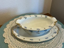 Noritake Remembrance 5146 Gravy Boat with Attached Underplate, L- 9.25"