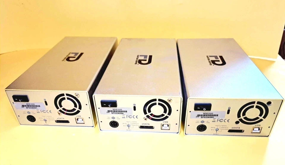 LOT OF 3x FANTOM DRIVES MDE2000 G-FORCE MEGADISK 2TB EXTERNAL HARD DRIVE SILVER - Image 2 of 4
