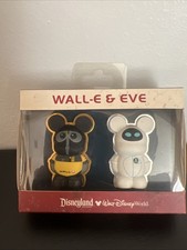 Disney Parks Pin Trading 2011 Wall-E and Eve Vinylmation 3D Pin Set 