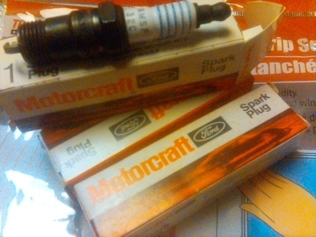 Motorcraft AWSF32C Copper Spark Plug, Pack of 6 old stock