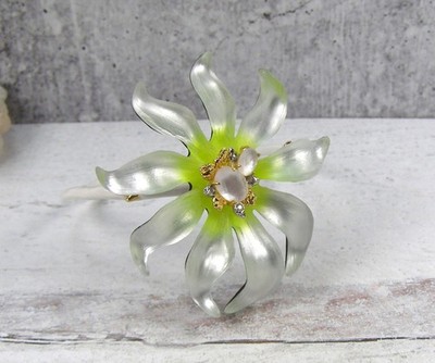 Alexis Bittar Vine Flower White Lucite Flower enamel Cuff Bracelet Summer Lime