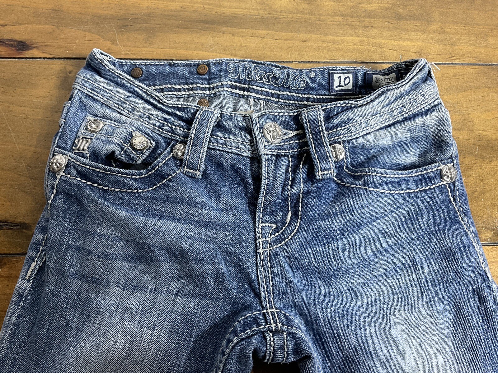 Picture 3 of 12
