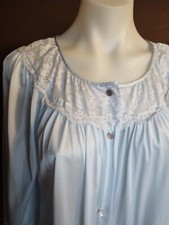 VTG Vasserette Turquoise Medium Blue Nylon Satin Edge Hem Mid Length Nightgown
