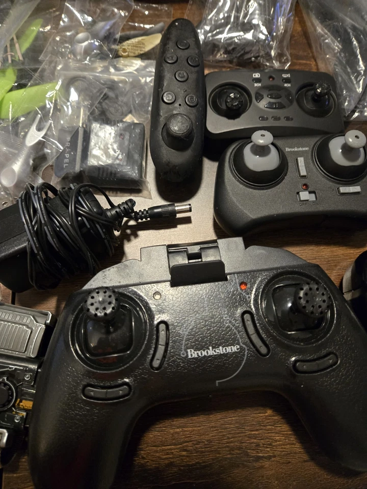 DRONE & Helicopter Assorted REMOTE PARTS LOT  - Image 3 of 4