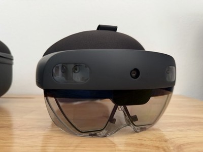 Microsoft HoloLens 2 AR Headset W/ Original Case, Charger, Manual, & Dust cloth