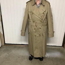 Excellent Men's 42 Long Burberrys Dbl. Breasted Removable Lining Trench Coat