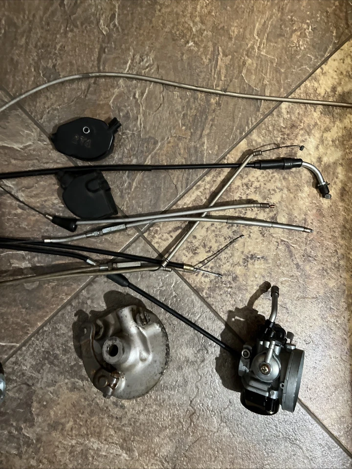 Lote de 50 piezas Yamaha Qt dos carburadores cables acelerador, conjunto buje delantero Foto 3 de 4