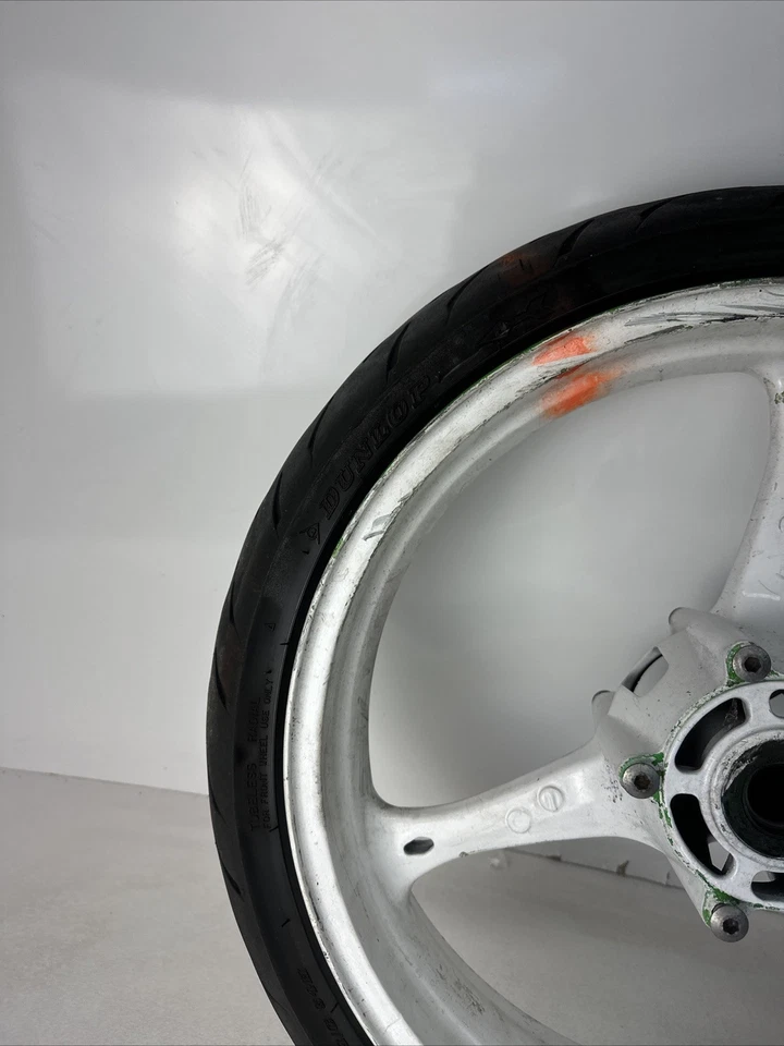 2006 SUZUKI GSXR600 750 FRONT WHEEL RIM 54111-41G00-019 3.5 *BENT* White - Image 4 of 4