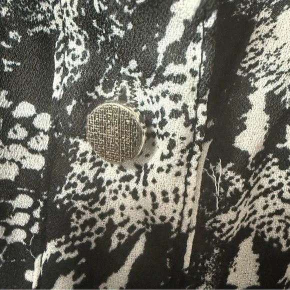 Camisa Blusa Top New Directions Para Mujer Estampado Serpiente Con Botones XL Foto 4 de 4