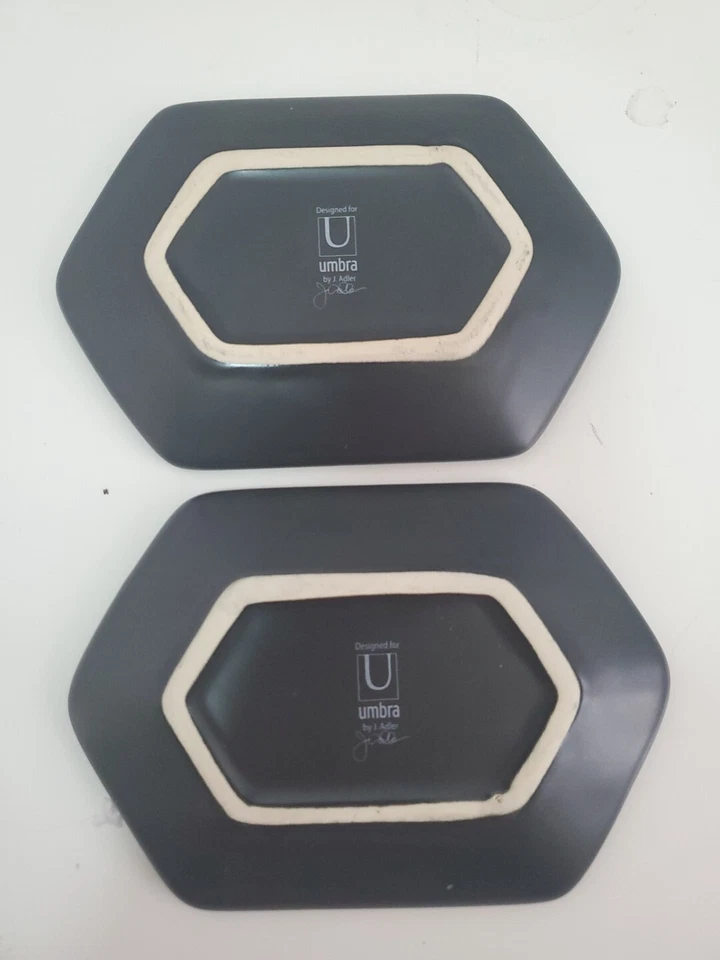专为 UMBRA ~ J. Adler 设计 ~ 黑色陶瓷肥皂碟 ~ 2 件 — 第 3/4 张图片