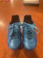 Little boy Blue soccer cleat Size 8.5