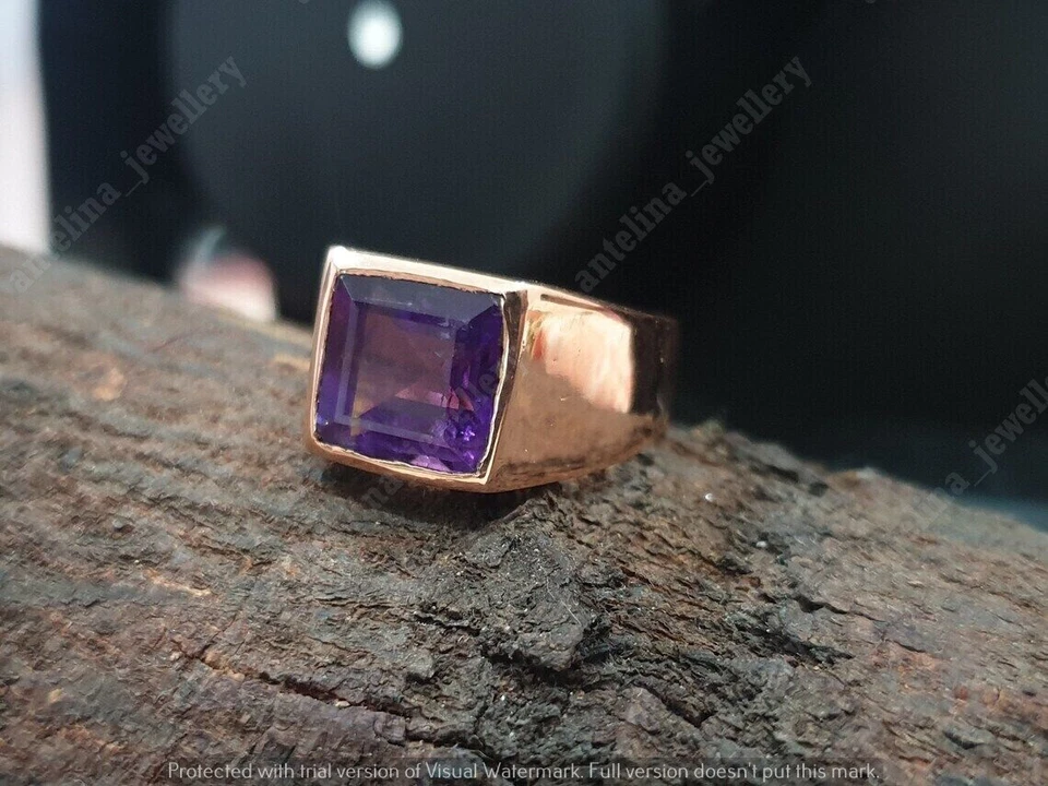 Anillo para hombre de amatista púrpura simulado corte esmeralda de 5 quilates enchapado en oro de plata 925 Foto 3 de 4