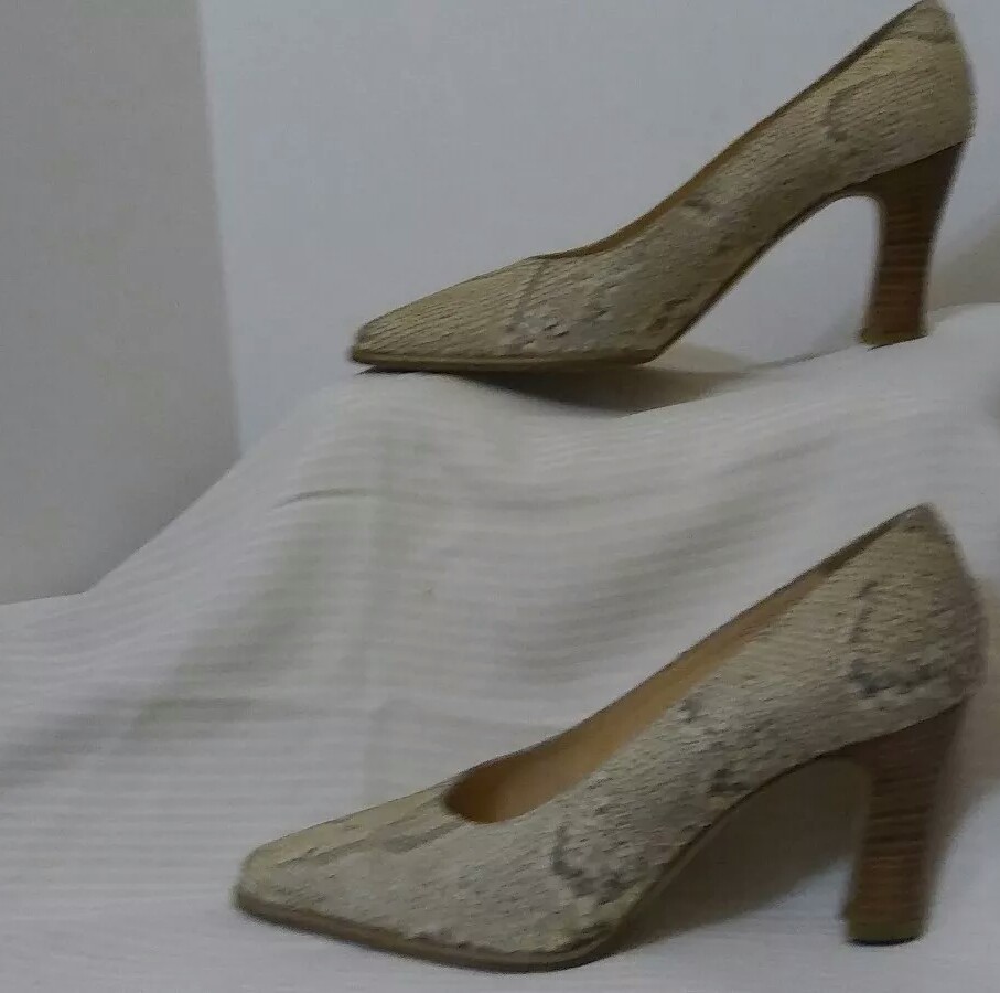 STEPHANIE OF LONDON Spain  7.5B   Beige Snakeskin - image 5