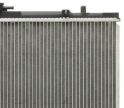 Radiator For 1997 1998 1999 2000 2001-2003 Mitsubishi Montero Sport 3.0L 3.5L - Image 3 of 4