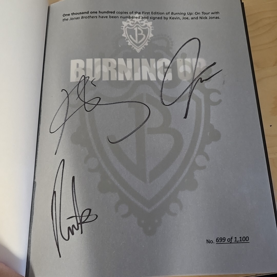 Signed Jonas Brothers Burning Up On Tour - 699 of 1100 First