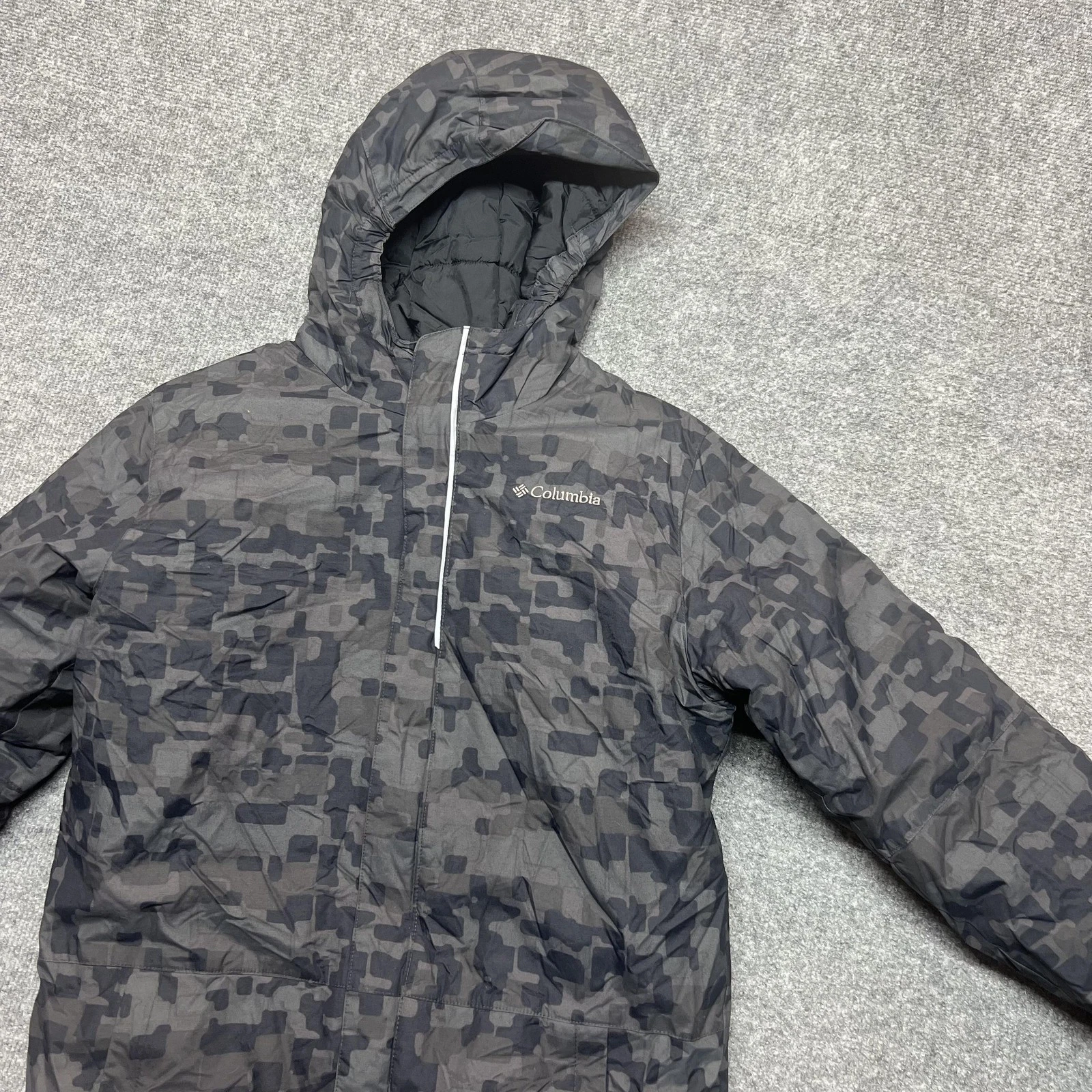 Columbia Jacket Youth Medium 10/12 Gray Camo Hooded Insulated Puffer Ski Winter