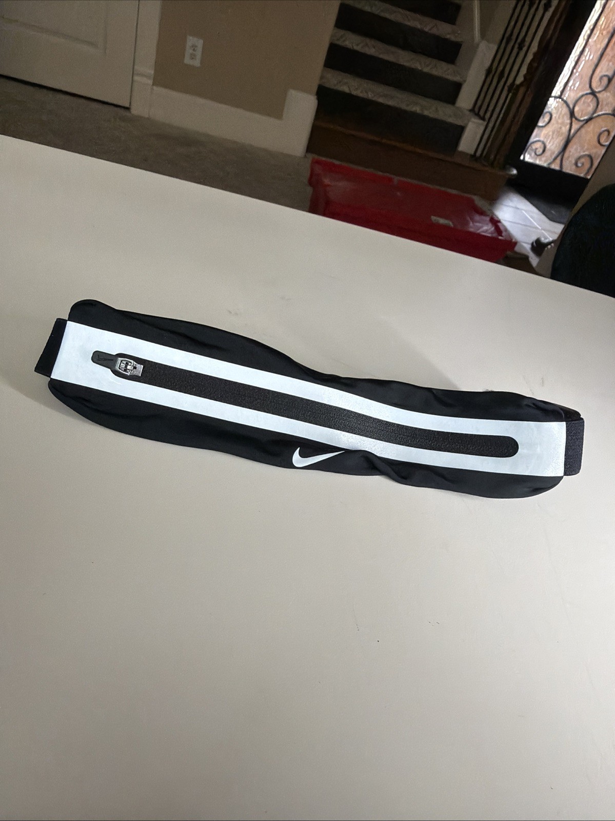 Nike Slim Waistpack Unisex Black Reflective Running Belt