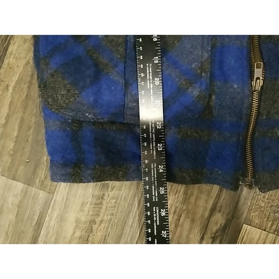 Vintage Northern Summit Large 42/44 Blue Plaid Sherpa Lined Trucker Vest Taiwan - Image 3 of 4