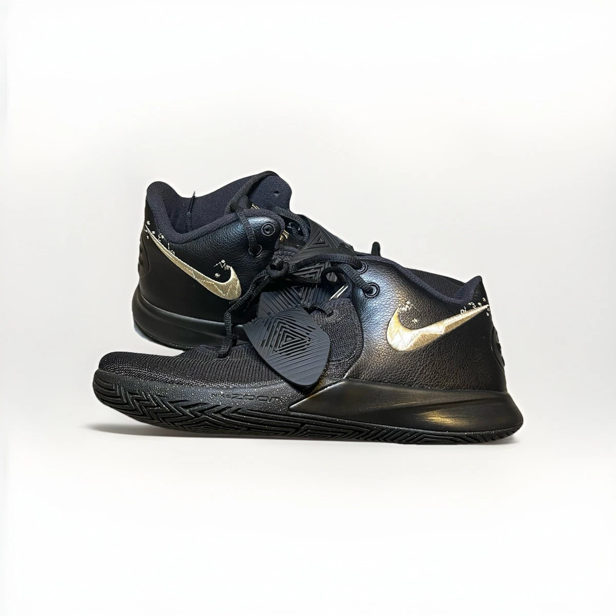 Nike Kyrie Flytrap 3 EP Black Metallic Gold for Sale