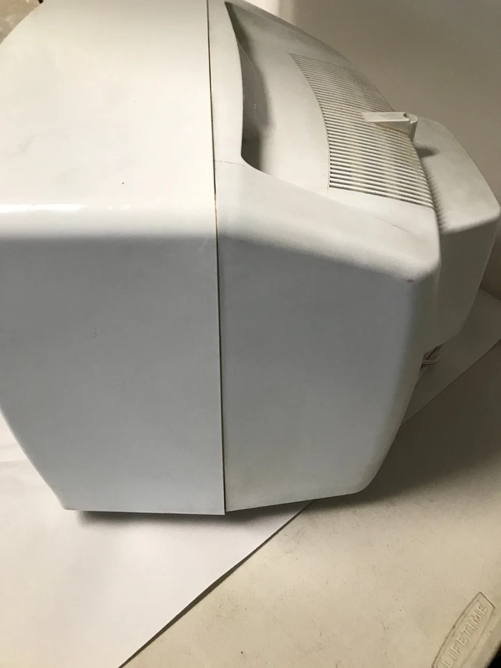 JVC 13" C-13711 Retro Gaming Color CRT TV White Vintage 1995 No Remote - TESTED! - Image 4 of 4