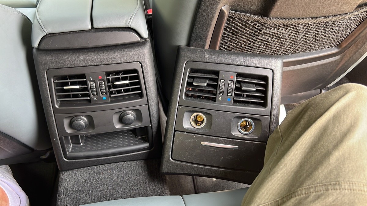 Brand New BMW E90 rear center console including airvents and cigarette  lighter