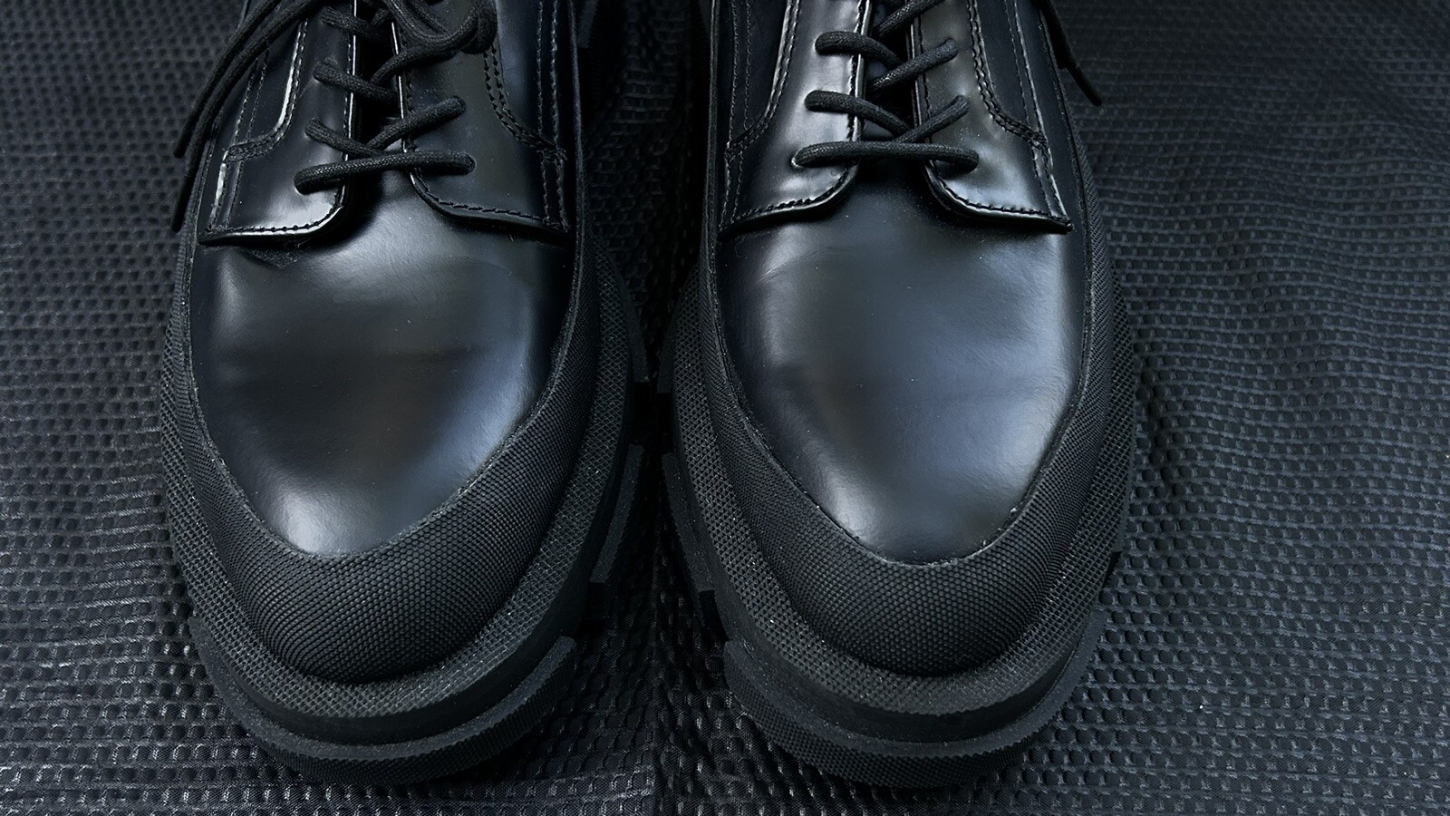 SAOLA Entrambe le 43 scarpe da uomo nere geo in pelle derby basse plateau 9 $510