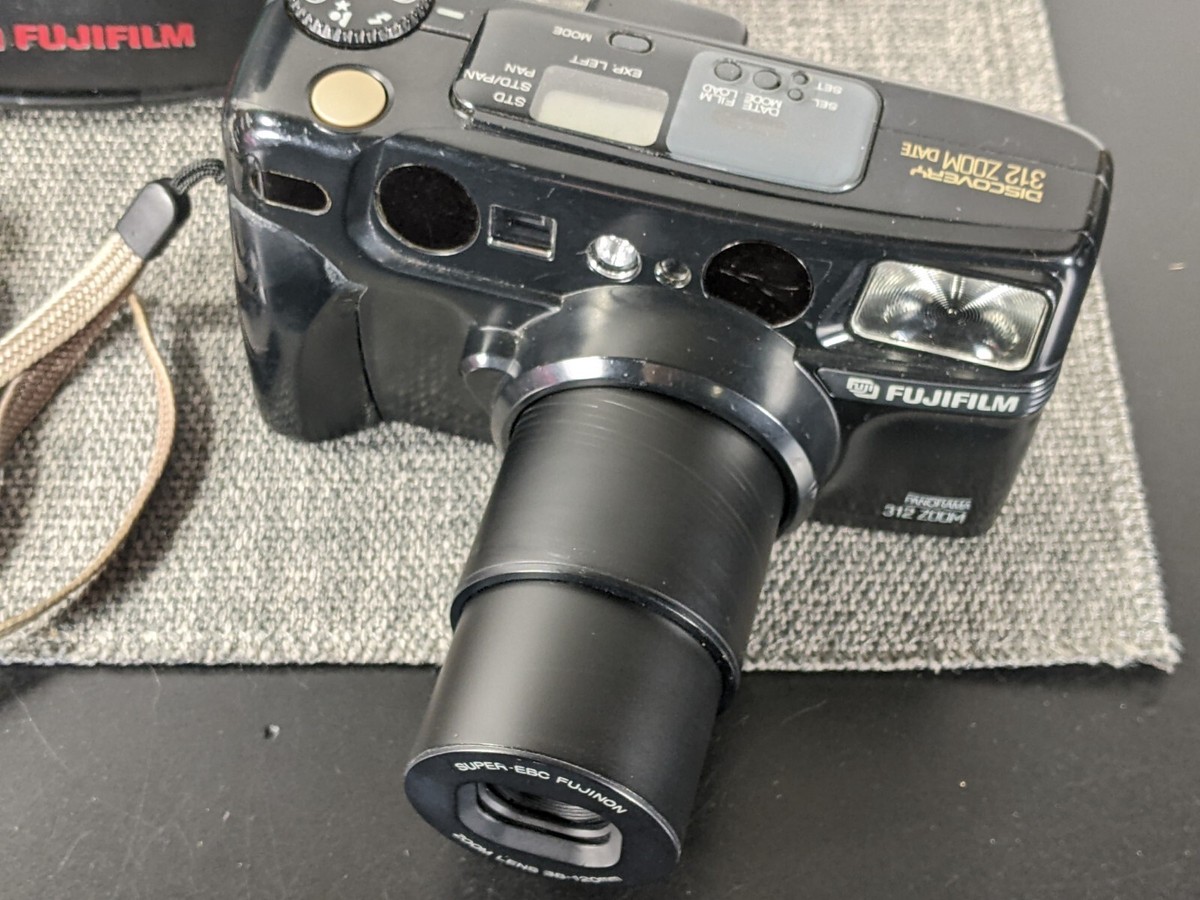Fujifilm Discovery Panorama 312 Zoom Date 35mm Point Shoot Film