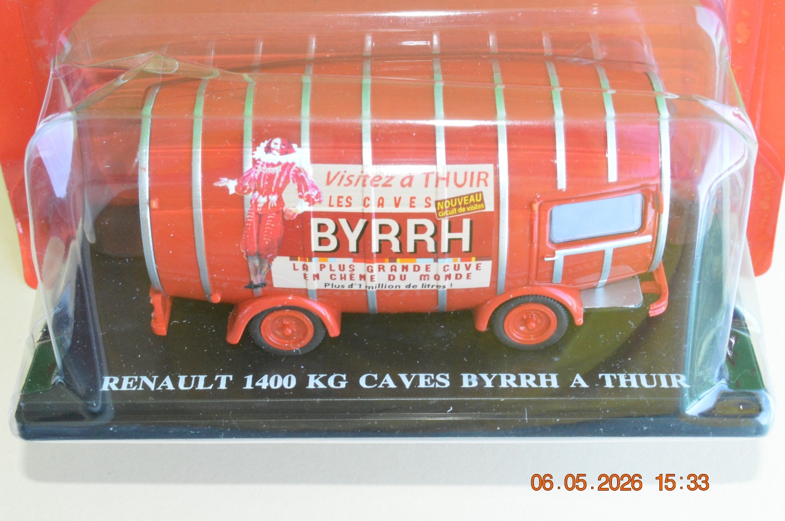 Camionnette Renault 1400 kg IXO 1/43 miniature de collection Tour de France 1952