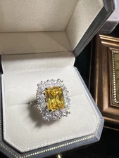 *Excellent* 5 carat yellow Zircon ring without box