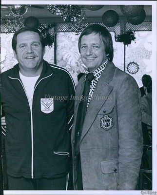1973 Paul Holms Alan King Smiling Together Wearing Emblems People Photo 6x8