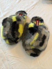 Sorel Go Mail Run Red  Black Fur Slippers Slip On Womens 9