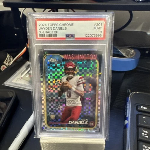 2024 Topps Chrome - Rookies Jayden Daniels #201 X-Fractor (RC) PSA 9
