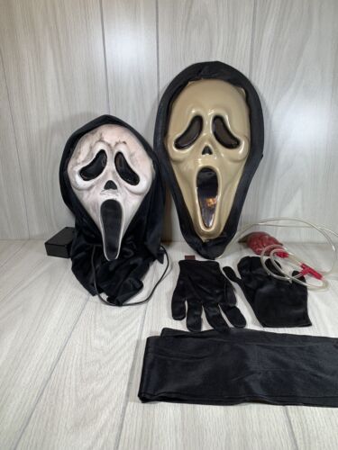 Mens Scary Movie Smiley Scream Spoof Ghost Face Halloween Costume Mask Fun  World