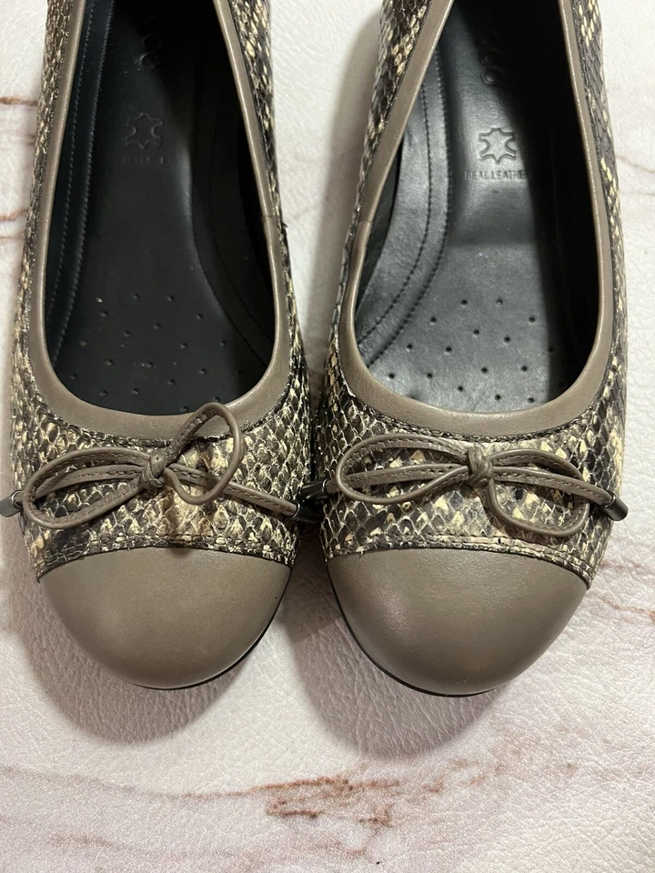 Bailarina Ecco para mujer táctil arco ballet plano, estampado de serpiente, talla 37 6,5 7 EE. UU. Foto 3 de 4
