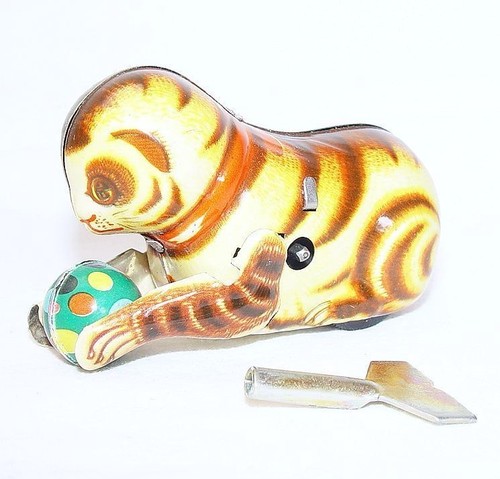 China MS ROLLING CAT Tin Wind-Up Toy Animal Figure MIB`70 VERY RARE! - Picture 3 of 8