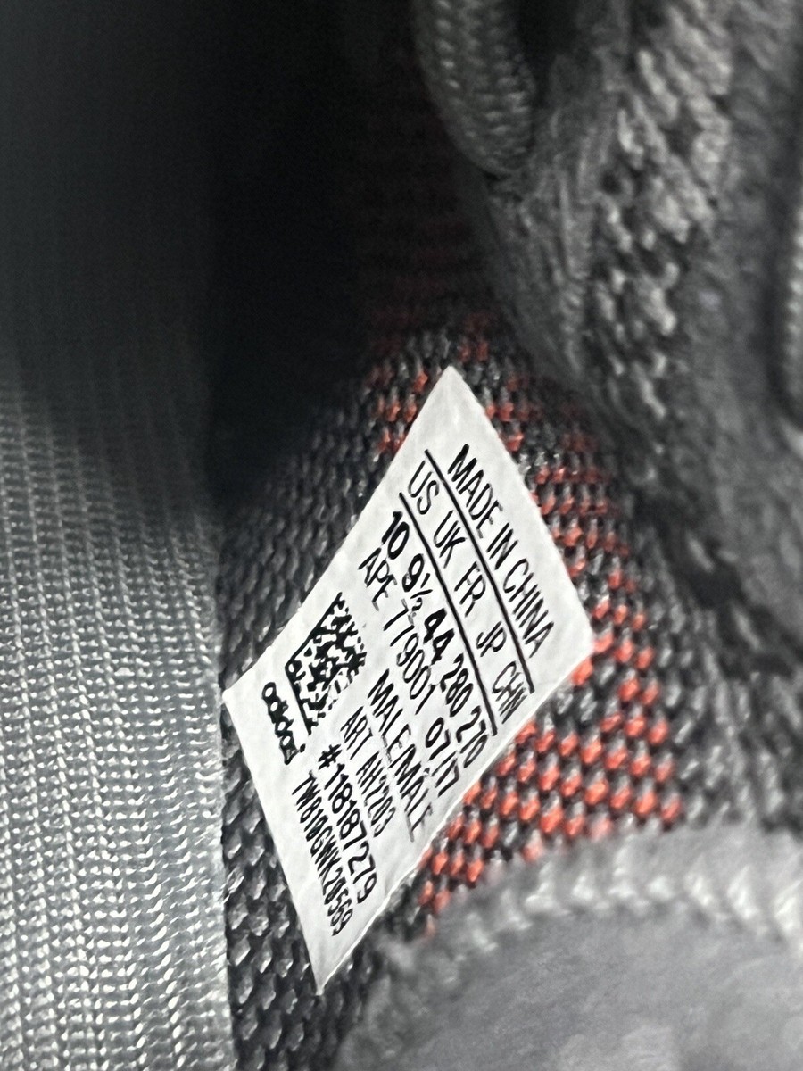 adidas gazelle silver green womens Adidas Yeezy 350 V2 Beluga 2 0 main image 1