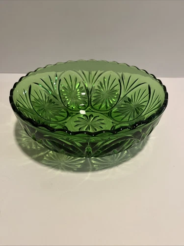 Anchor Hocking Green Glass Star & Cameo Medallion Pattern Bowl Vintage Dish