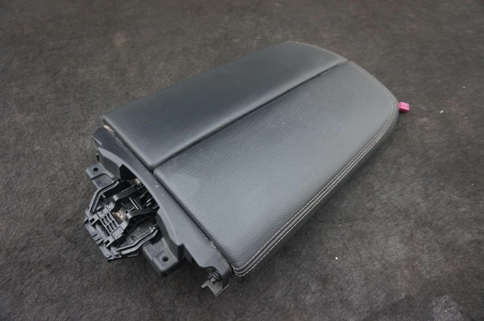 Apoyabrazos consola central delantera cuero negro OEM 51166993216 BMW 740I G12 2016-22 Foto 3 de 4