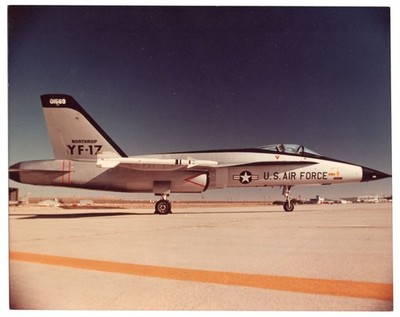1974 USAF Northrop YF-17 01569 With Sidewinder Missiles 8x10 Original Photo