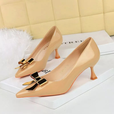 Glänzender Akt Pumps mit eleganter Schleife Absatz 5,5 cm für Zeremonie Abend CF2333