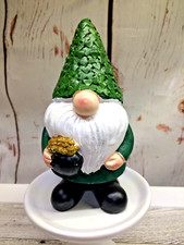 NEW ST PATRICKS DAY GNOME With A Shamrock HAT  Pot O Gold FIGURE FIGURINE