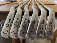 Titleist DCI Iron Set RH 3,4,5,7,8,9 - Regular Flex Rocket Shafts, Lamkin Grips