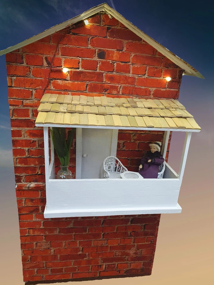 Antikes Puppenhaus mit 5 Zimmern Unikat mit großer Ausstattung - Bild 2 von 4