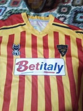 maglia calcio Lecce Betitaly Miccoli Nr 10 Copia Non Originale Taglia Adulti 