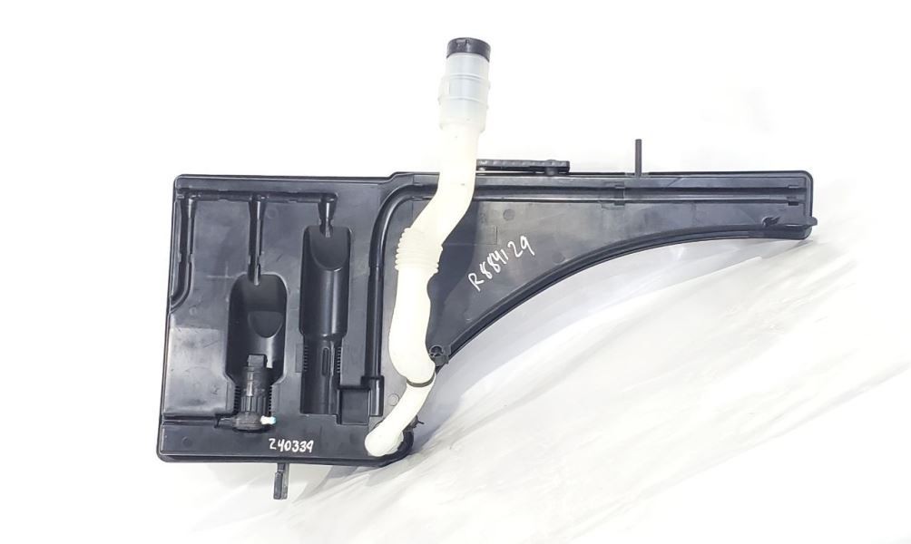 Maserati Levante 2017-2020 Washer fluid
