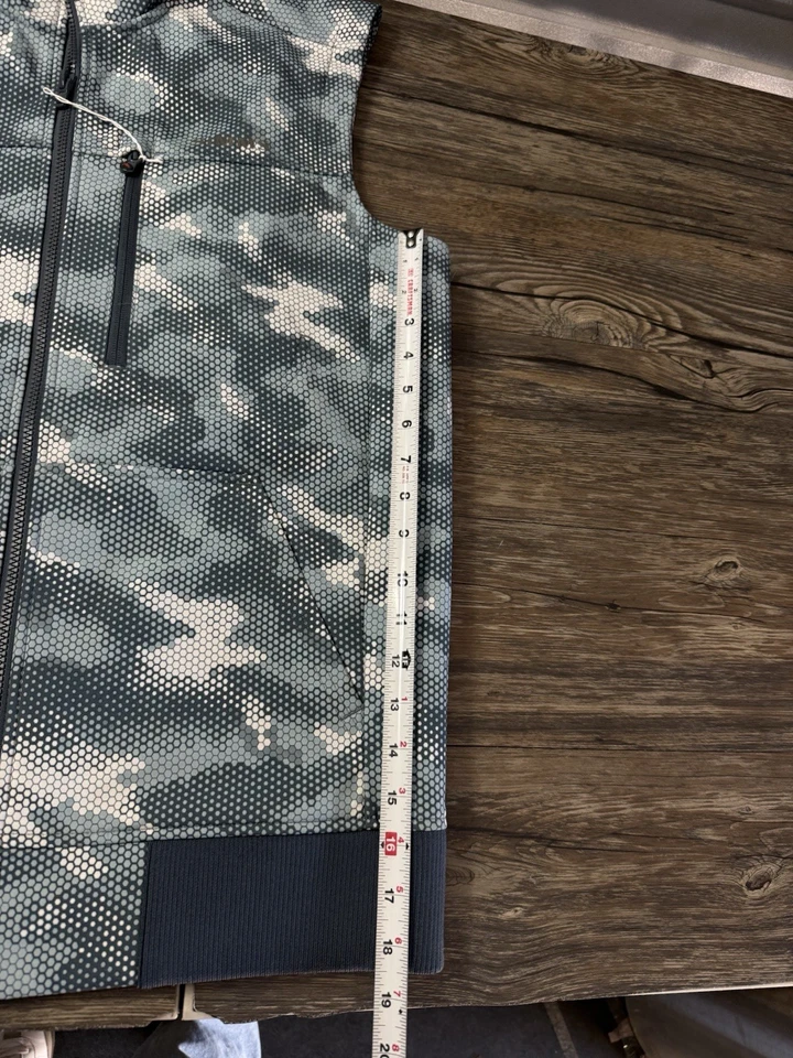 Simms Fishing Vest  Jacket Mens M Blue Hex Camo Storm Fleece Lined Multi Pocket - Image 2 of 4